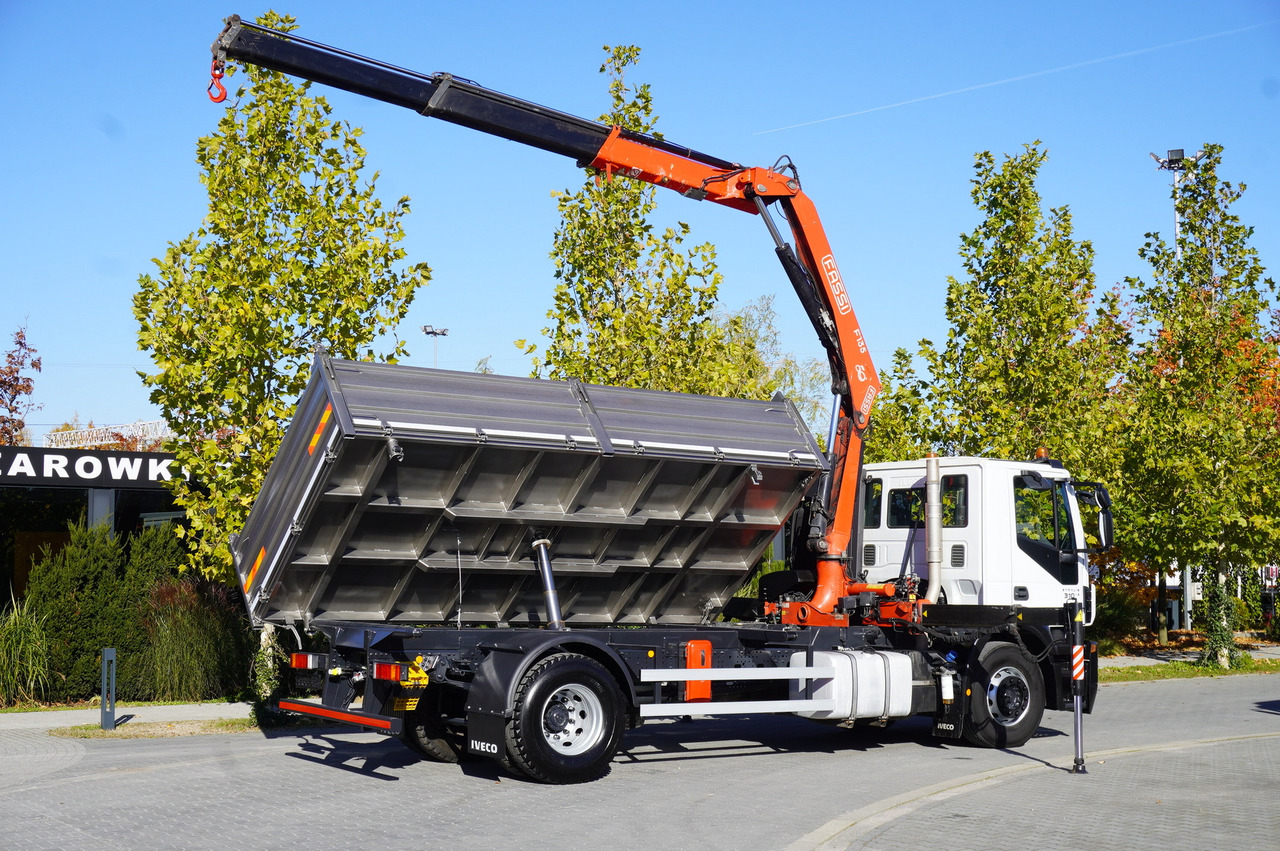 Mobilkran IVECO Stralis 310 E6 / NEW 3-sided tipper / Fassi F135 crane with remote control: das Bild 17