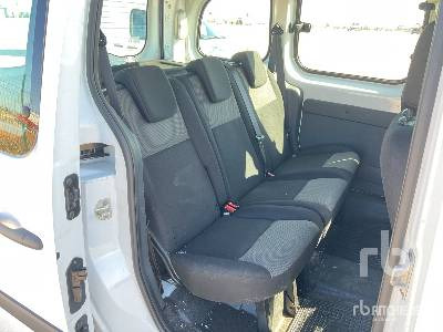 PKW RENAULT KANGOO COMBI: das Bild 15