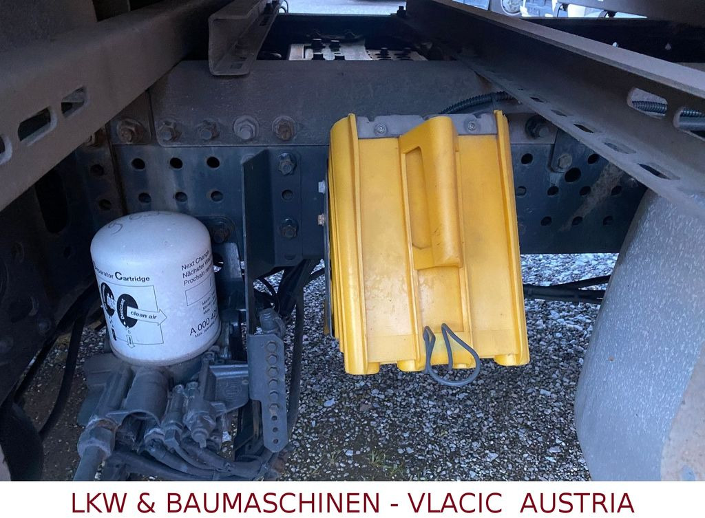 Containerwagen/ Wechselfahrgestell LKW Mercedes-Benz 2545: das Bild 19