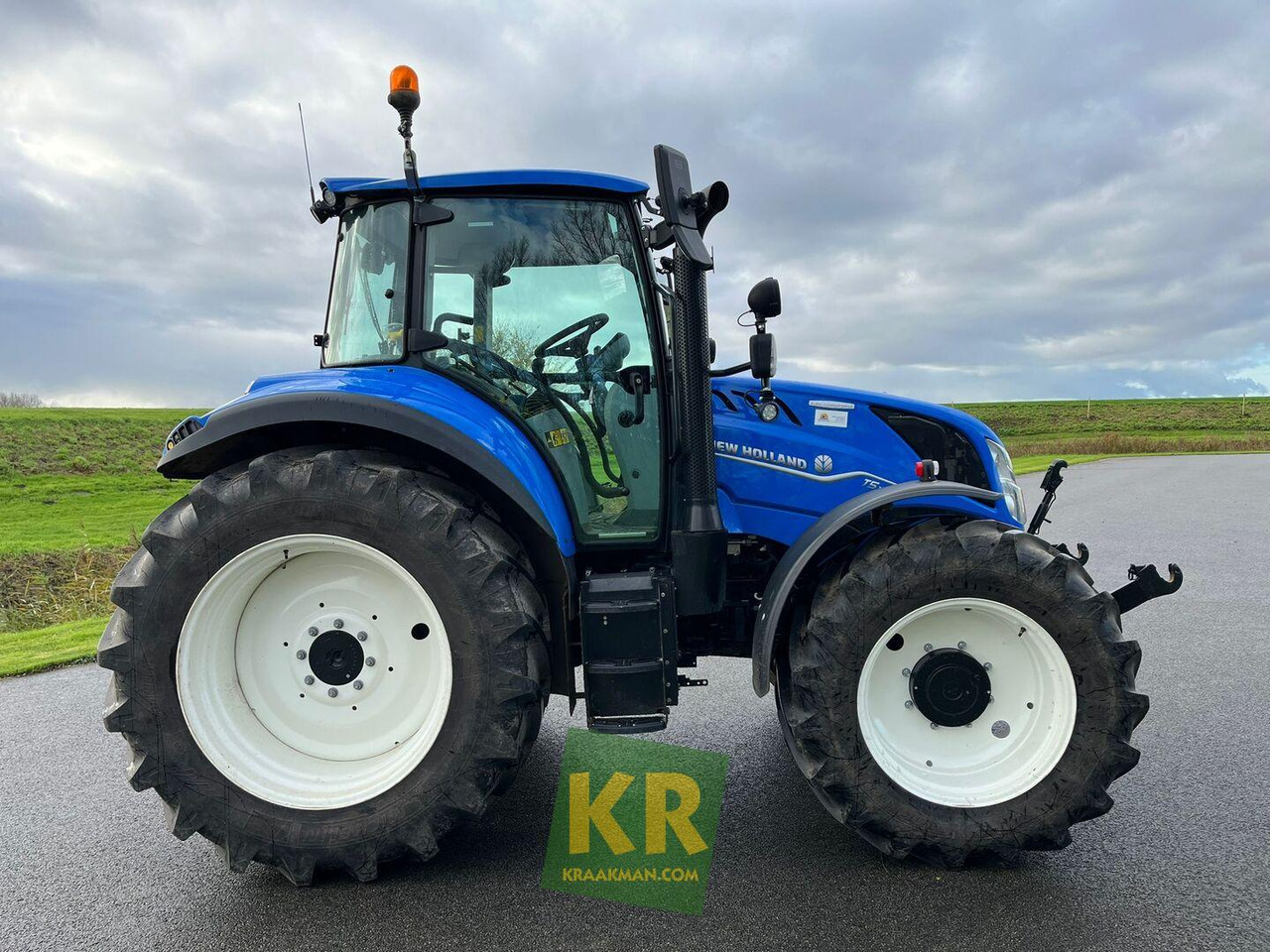 Traktor T5.110 New Holland: das Bild 8