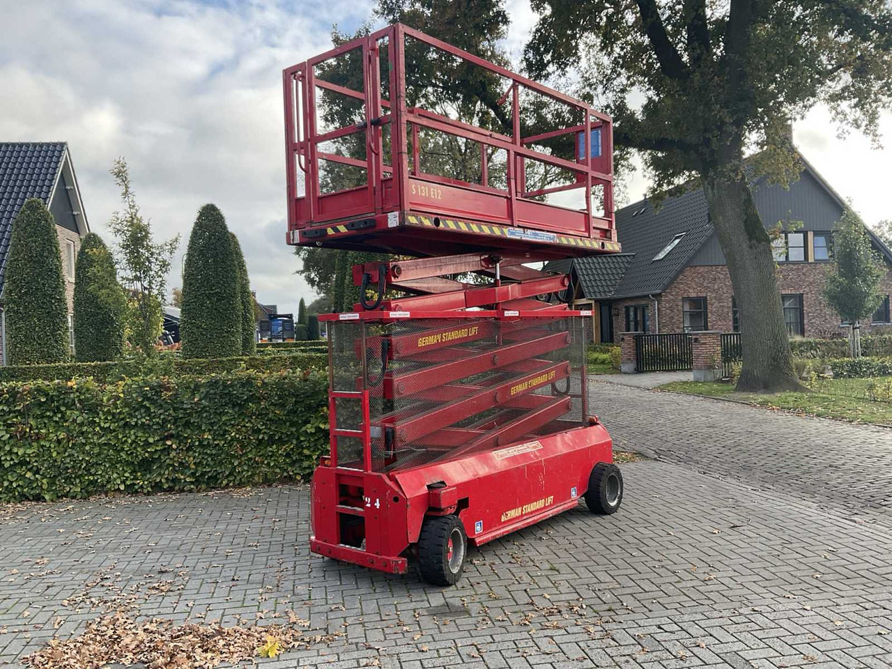 Arbeitsbühne German standard lift S131 E12: das Bild 10