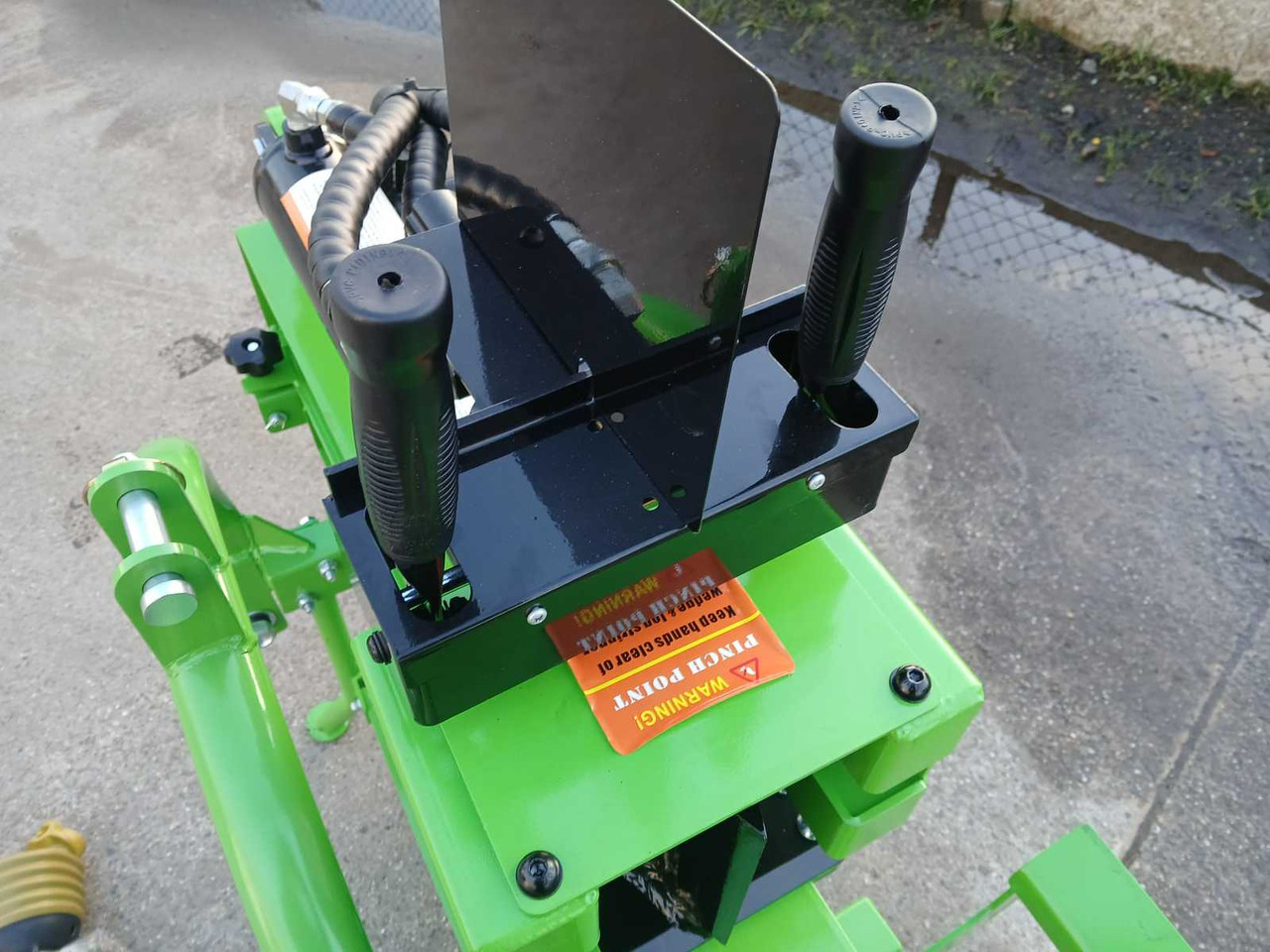 Landmaschine Wood splitter 22t: das Bild 8