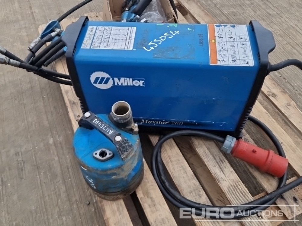 Baugeräte Hydraulic Impact Wrench (2 of), Miller 415Volt Welder, Submersible Pump: das Bild 13