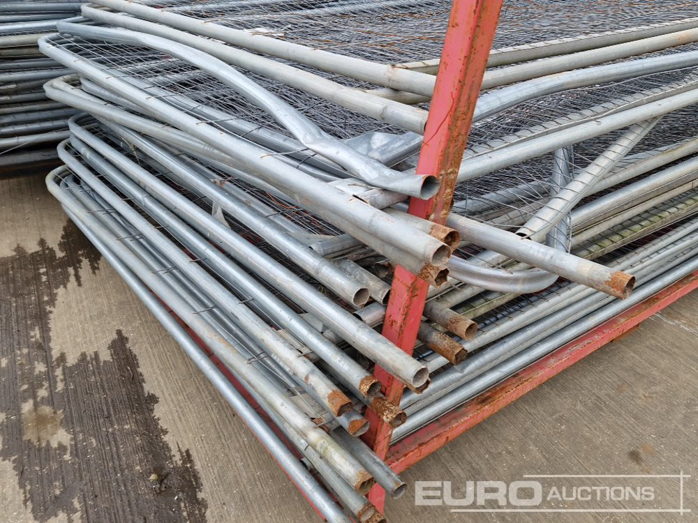 Baugeräte Stillage of Heras Fencing (2 of): das Bild 9