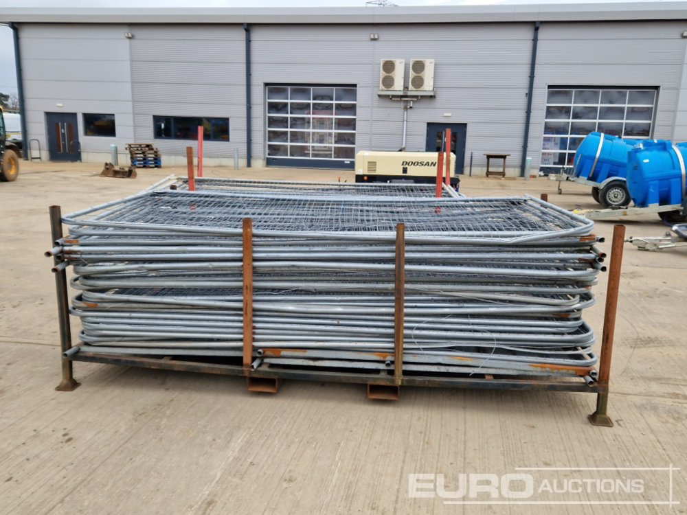 Baugeräte Stillage of Heras Fencing (2 of): das Bild 6