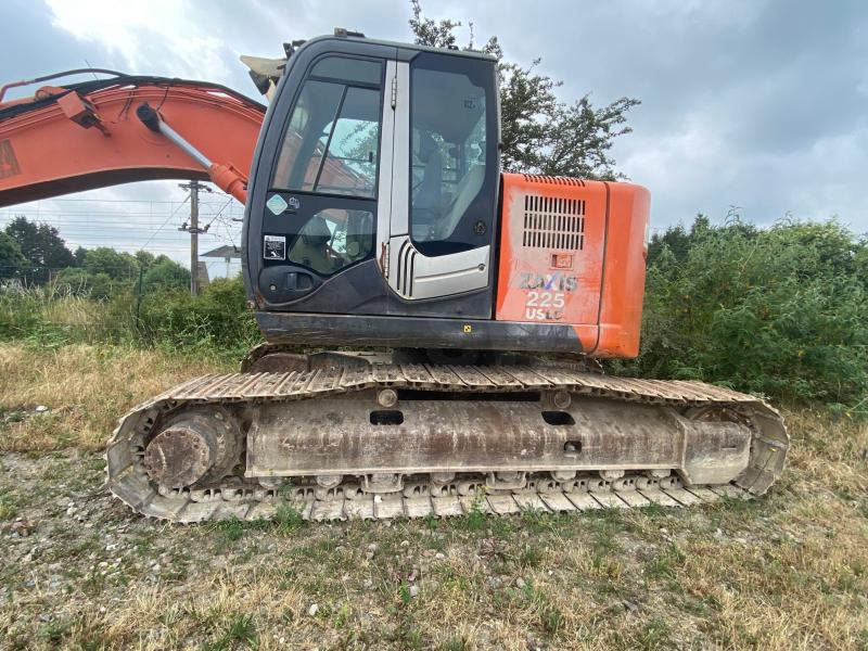 Kettenbagger Hitachi ZX225USLC-3: das Bild 8